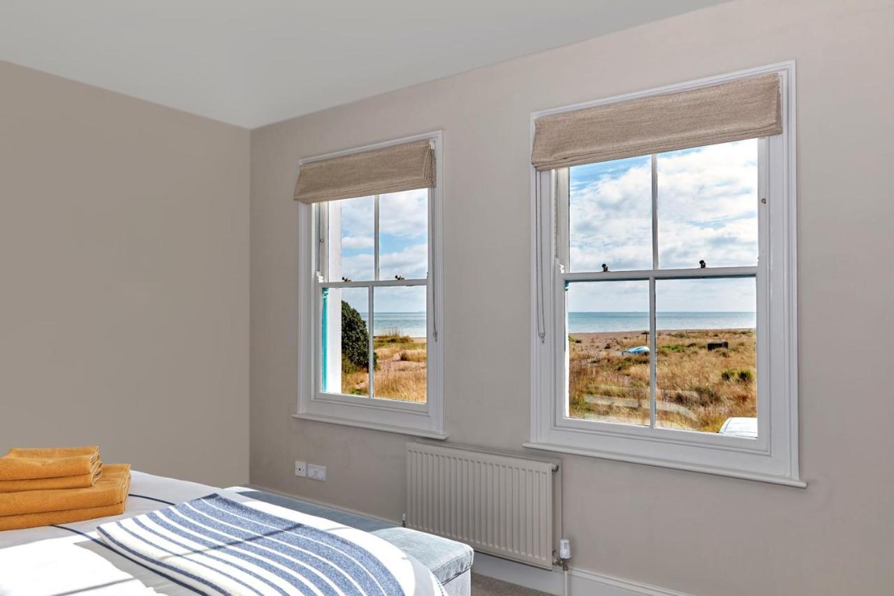 Bosun Cottage - Boutique Retreat On The Beach 迪尔 外观 照片