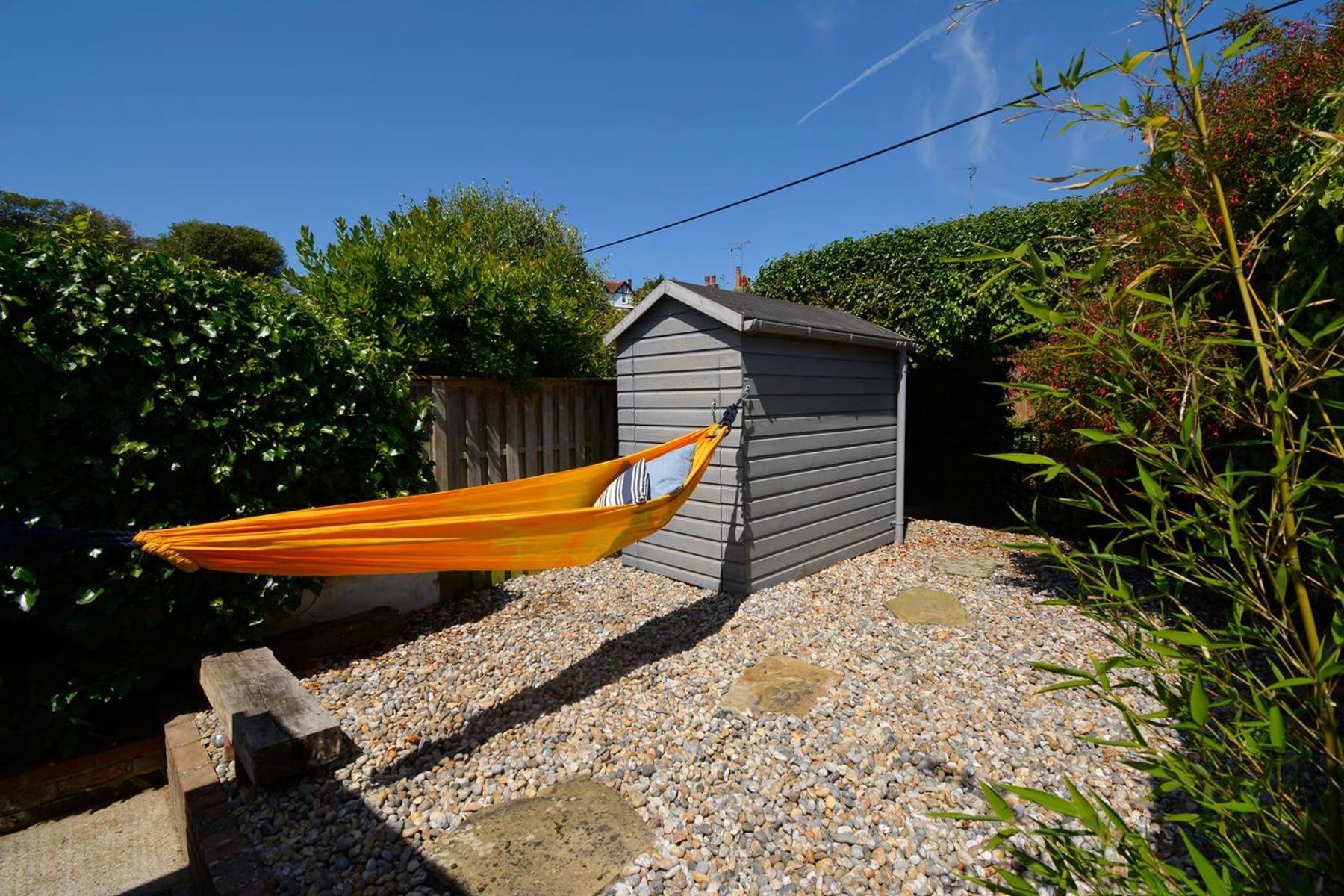 Bosun Cottage - Boutique Retreat On The Beach 迪尔 外观 照片
